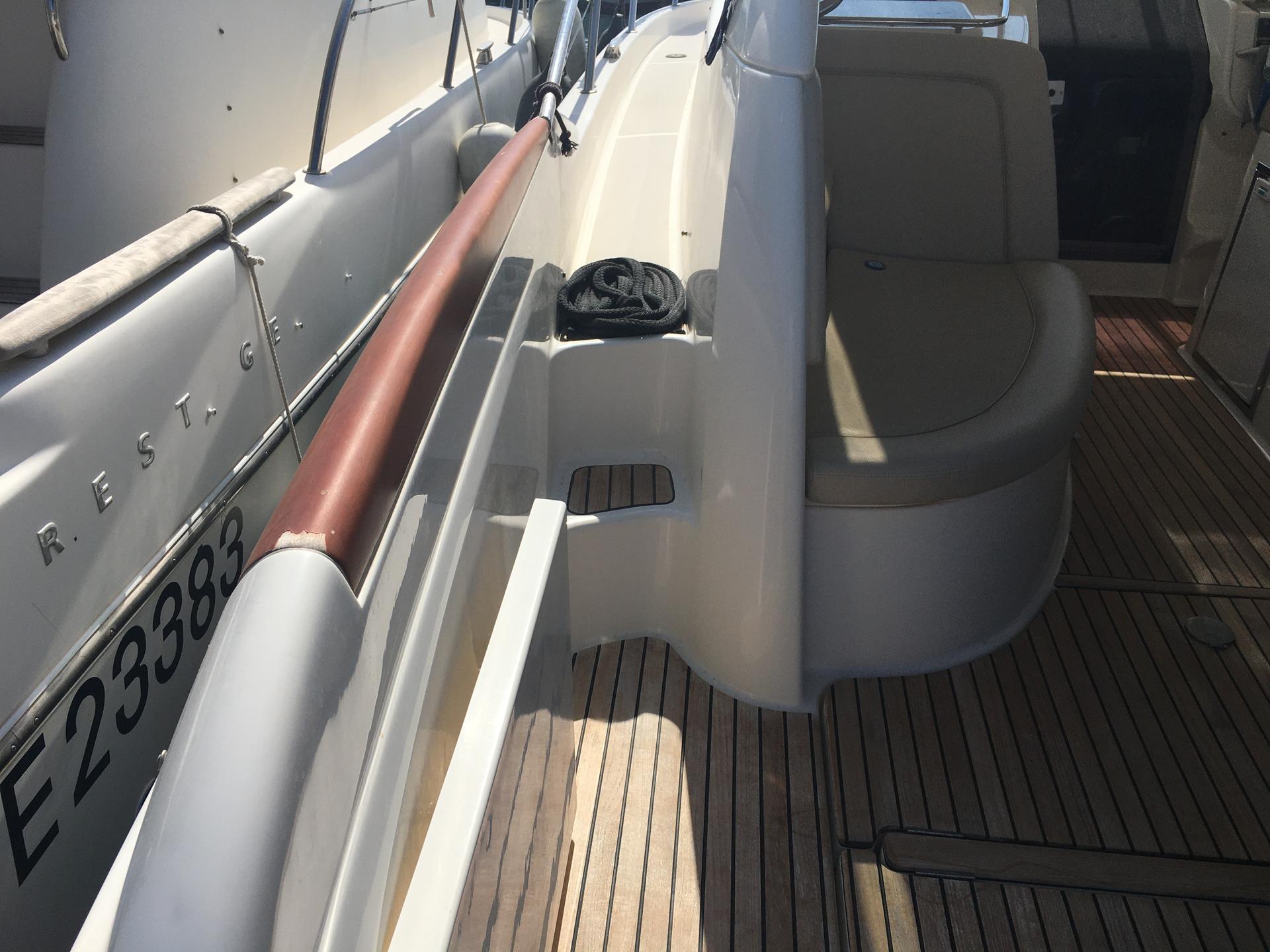 slider 4 Jeanneau Prestige 34 Hard Top